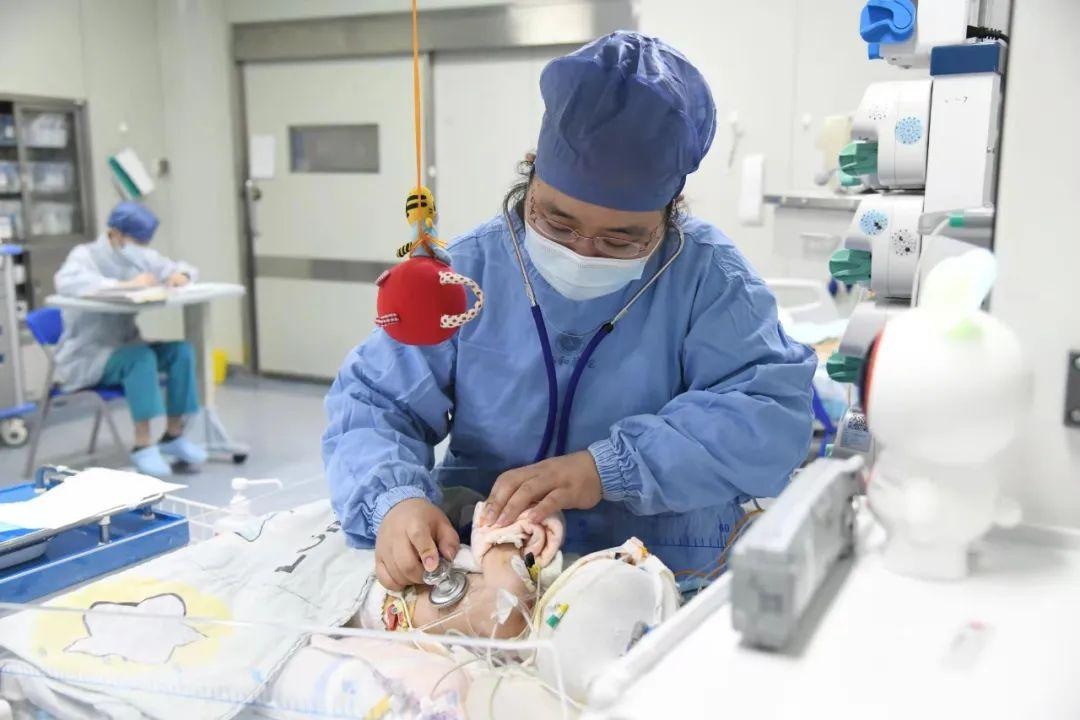 早安武漢｜羨慕！連抽油煙機(jī)都幫洗了……武漢這個區(qū)54個老舊小區(qū)進(jìn)場改造