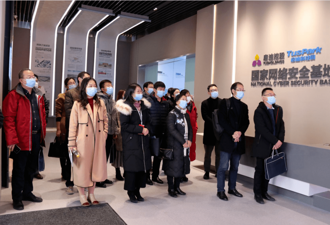 武漢畫冊印刷—武漢金田彩印公司_武漢網(wǎng)絡(luò)公司_武漢綠色網(wǎng)絡(luò)信息服務(wù)有限責任公司